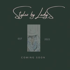 Follow me & Take a peak in my closet 😉